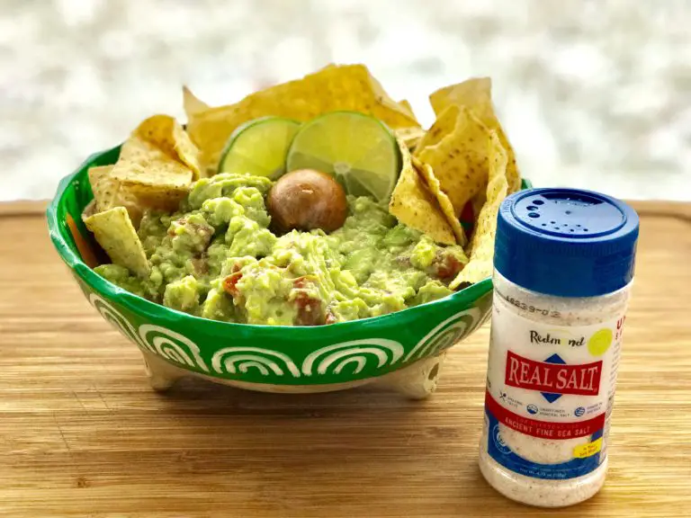 How to Make Guacamole: Simple and Delicious Appetizer