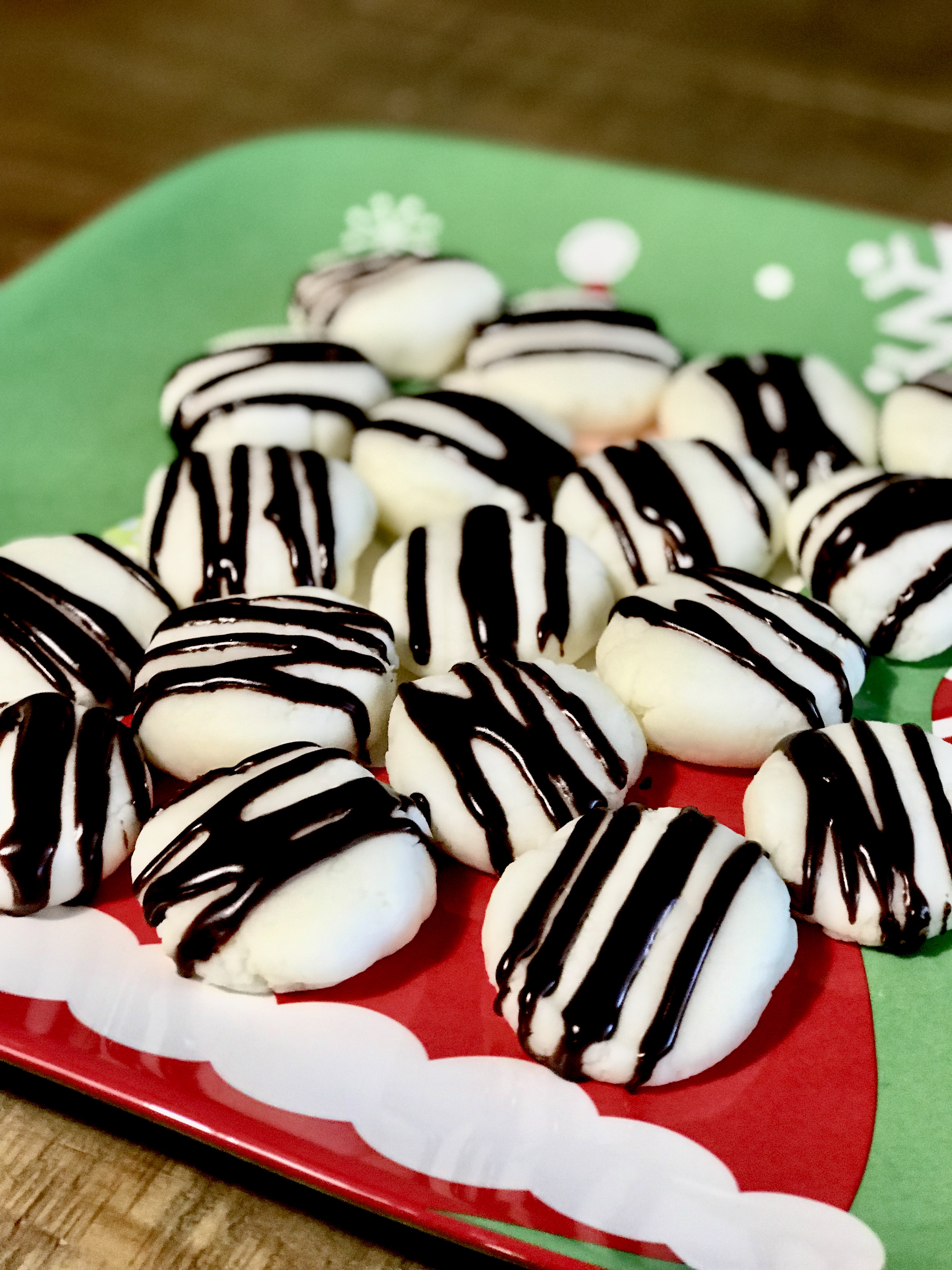 No Bake Peppermint Cookies